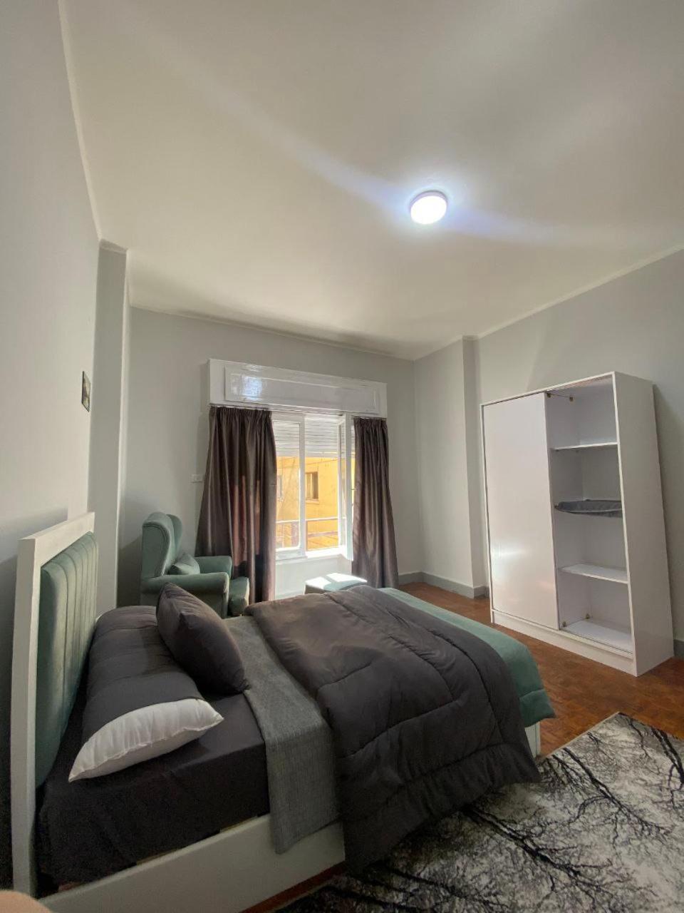 Silver Downtown Apartment